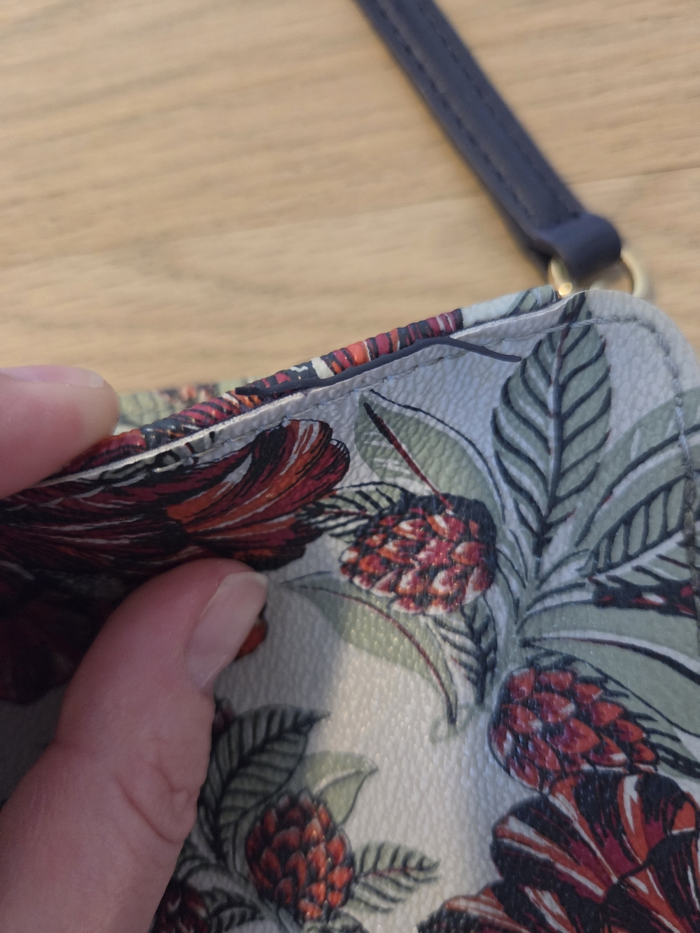 Tory Burch Floral Print Crossbody with Navy Strap - Picture 3 of 9